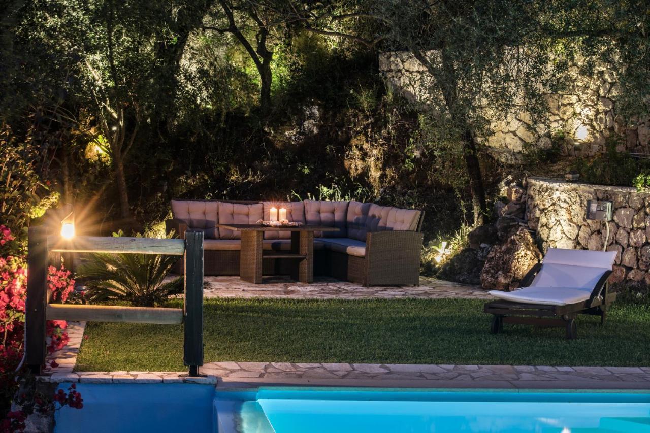 Villa Pasithea - Breathtaking Seaviews, Infinity Pool, Privacy, Close To The Beach Nydri  Exterior foto
